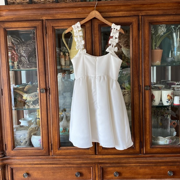 Elliatt Enchantment Ivory Fit & Flare Babydoll mini Dress - Picture 5 of 16